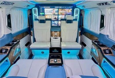 4+2 Prvotriedna kabína Mercedes-Benz s plnými priečkami, mobilné súkromné ​​divadlo