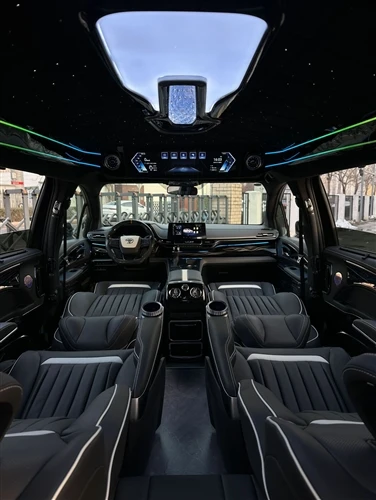 Toyota Sienna: Upgrade na Caesar Star-Súprava karosérie Lord a balík interiéru.